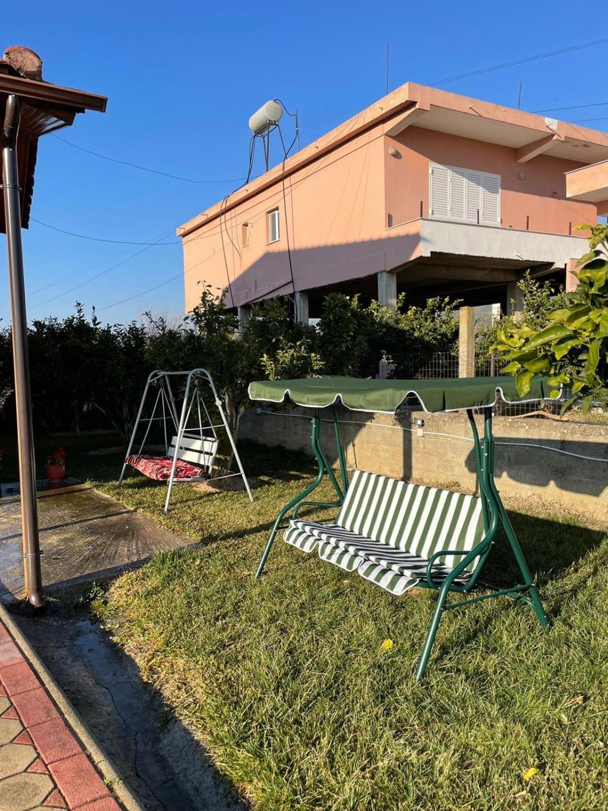 Harmony Villa 培拉特 外观 照片